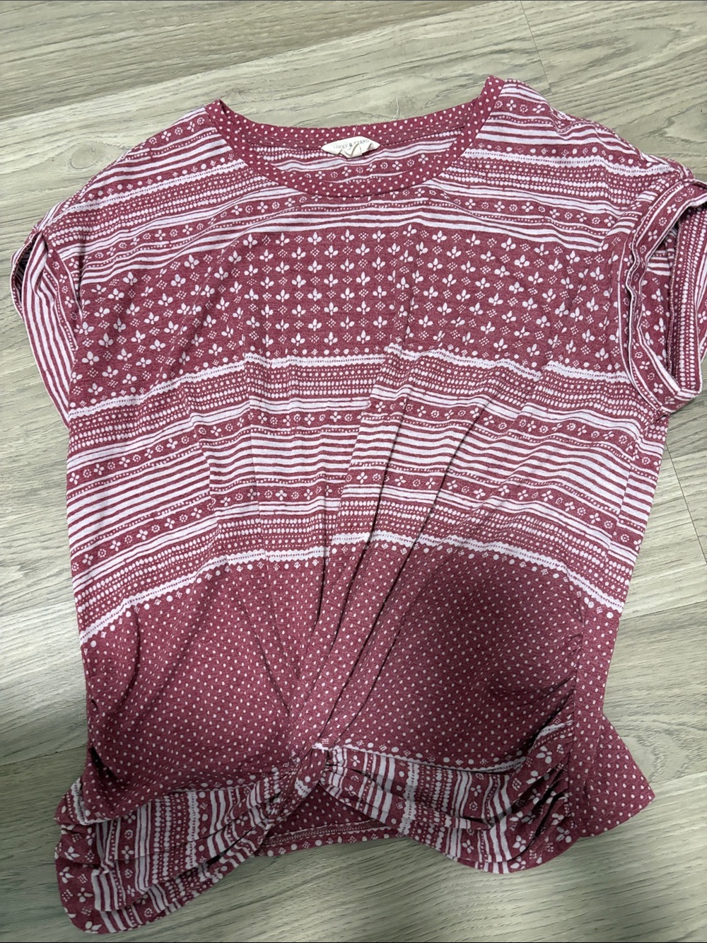 Lucky Brand Rose and White Short Sleeve Knot Front Top
